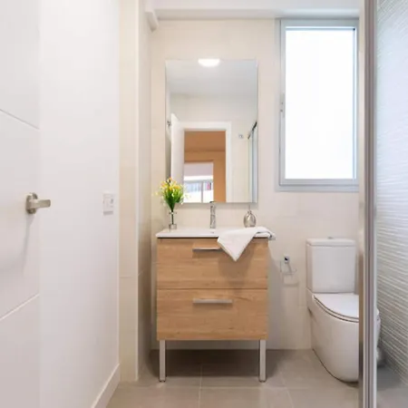 Loft 1 - Side Sea Views - Aircon & Wifi Apartment