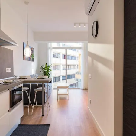 Apartment Loft 1 - Side Sea Views - Aircon & Wifi