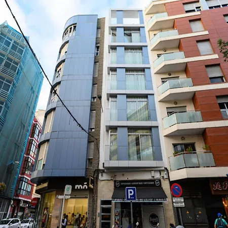 Loft 1 - Side Sea Views - Aircon & Wifi *