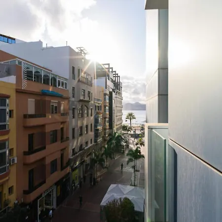 Apartment Loft 1 - Side Sea Views - Aircon & Wifi